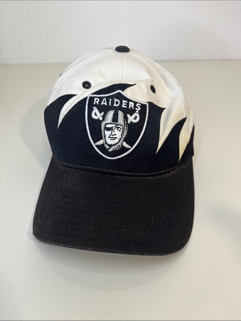 Vintage 90s Raiders shark tooth  Hat Black White Team Logo